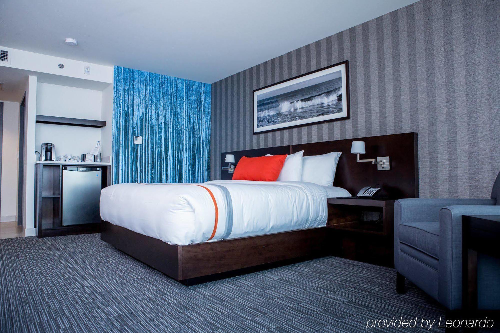 The Grand Winnipeg Airport Hotel By Lakeview Exterior photo