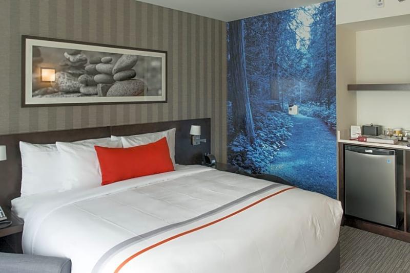 The Grand Winnipeg Airport Hotel By Lakeview Exterior photo